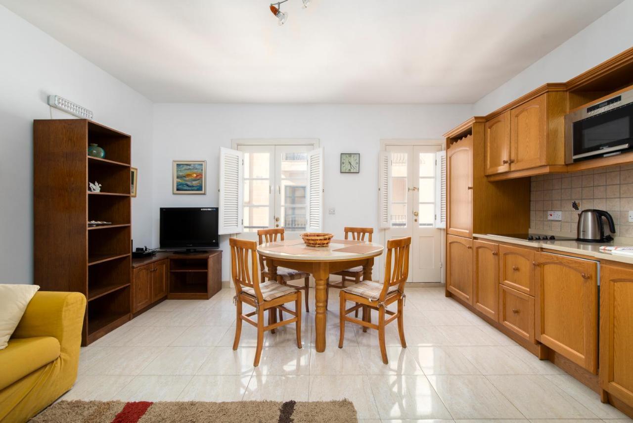 Modern 2Br Apartment Close To Sea, In The Heart Of Слима Экстерьер фото